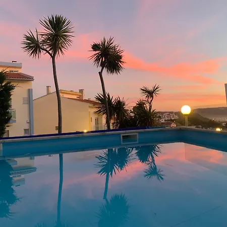 Two Palms Villa Nazaré